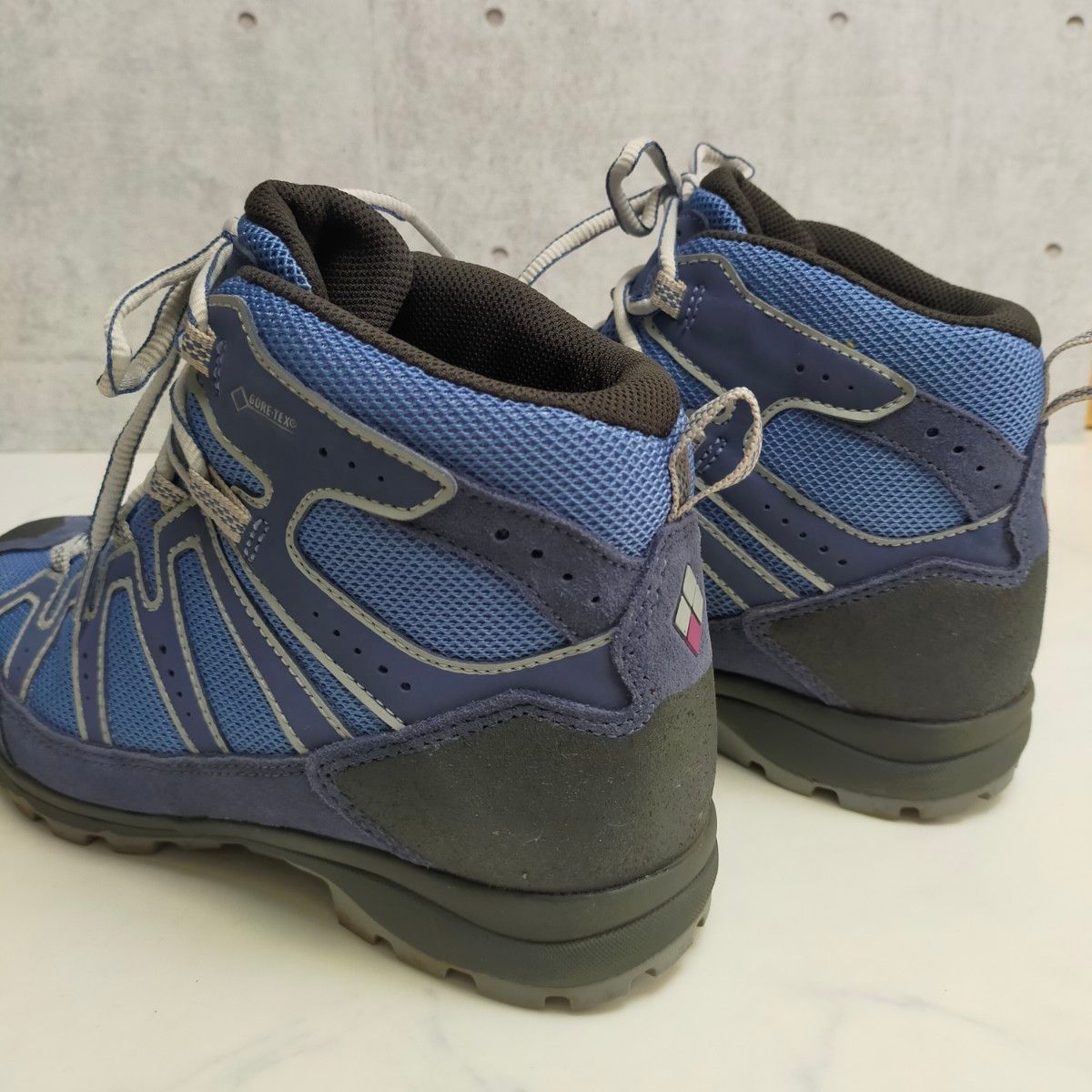 mont-bell モンベル トレッキングシューズ GORE-TEX ゴアテックス 全天候型 レディース 23.5cm