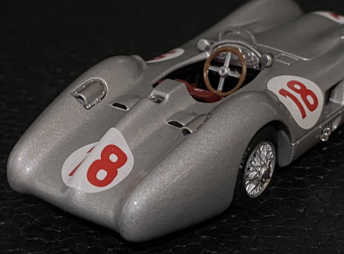 1/43 Mercedes W196 “Type Monza” Streamline Body Juan Manual Fangio #18 ◆ 1位 1955 FIA F1 World Championship ◆ ファンジオ_画像9