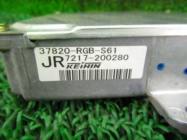 ホンダ ライフ UA-JB8 エンジンコンピューター ECU P07A 37820-RGB-S61 37820-RGB-Z61_画像2