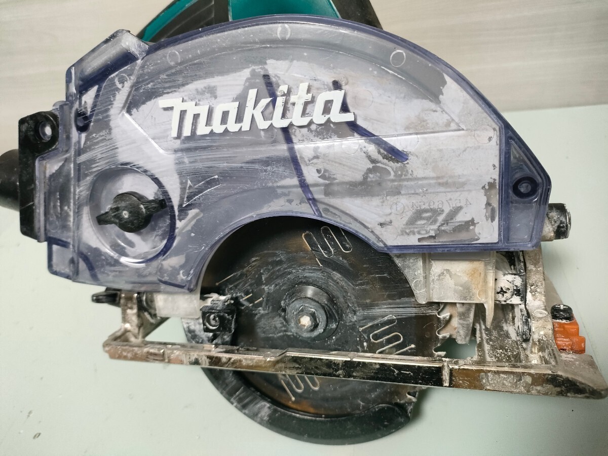 A055/ makita マキタ KS511D 充電式防じんマルノコ 【中古品】119〜125mm 木工用・超硬丸ノコ_画像7