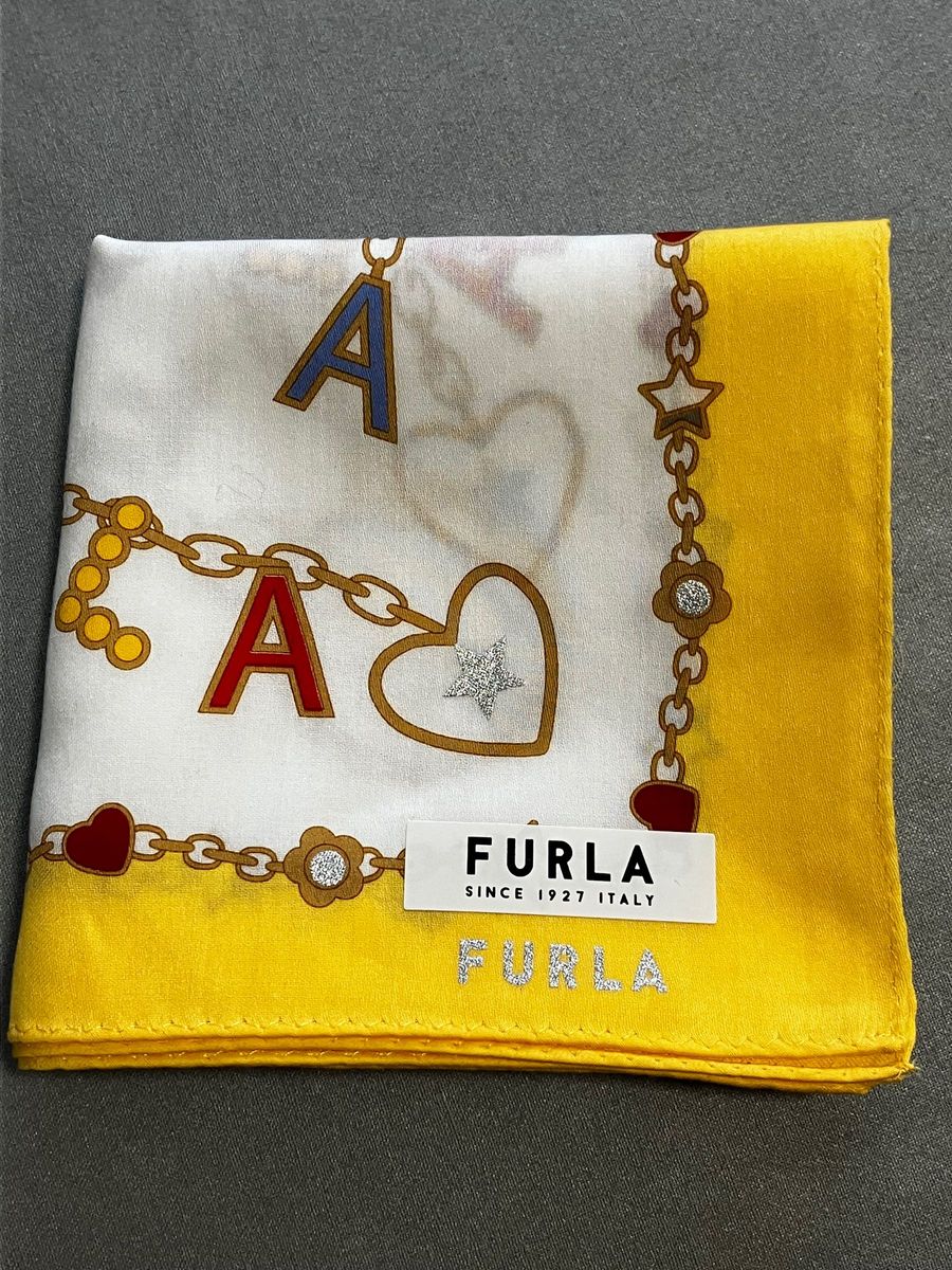 FURLA フルラ ハンカチ イエロー新品未使用品