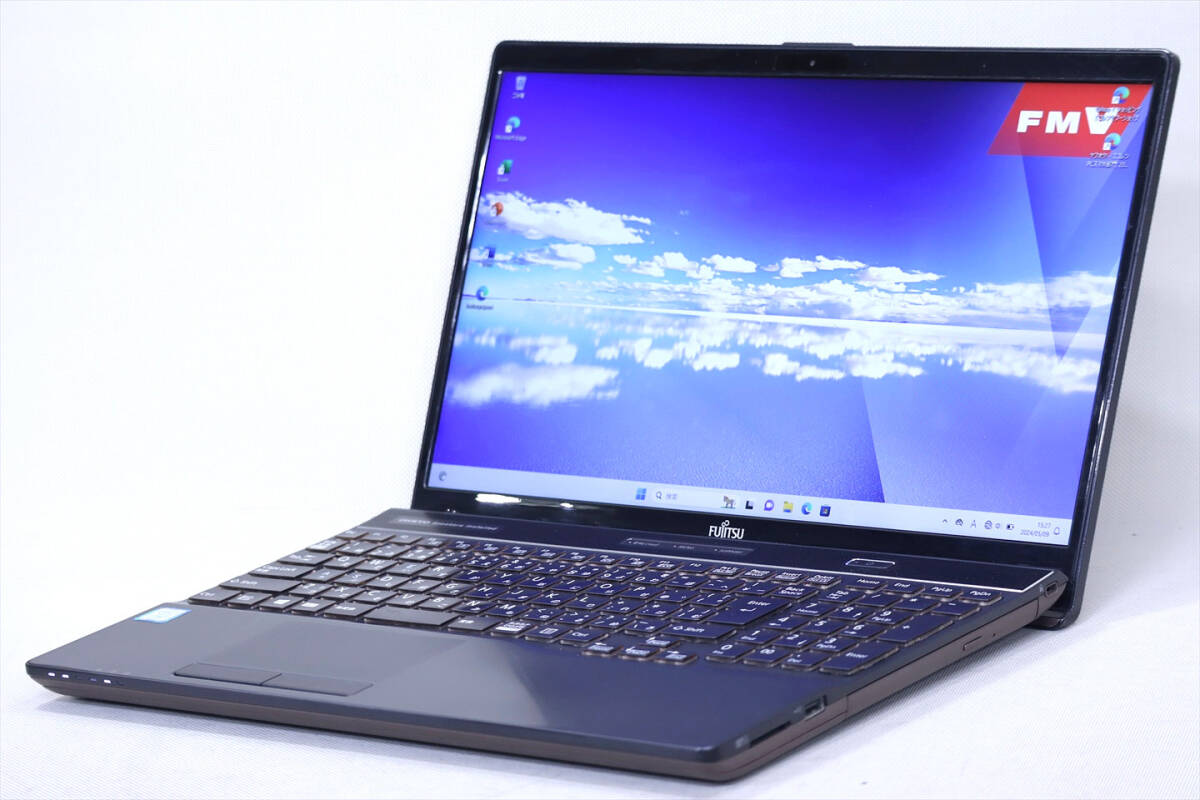 【1円～】Core i7モデル！Office2019年搭載！ONKYOスピーカー内蔵！LIFEBOOK AH77/D1 i7-8565U RAM16GB SSD128GB+1TB 15.6FHD Windows11_画像1