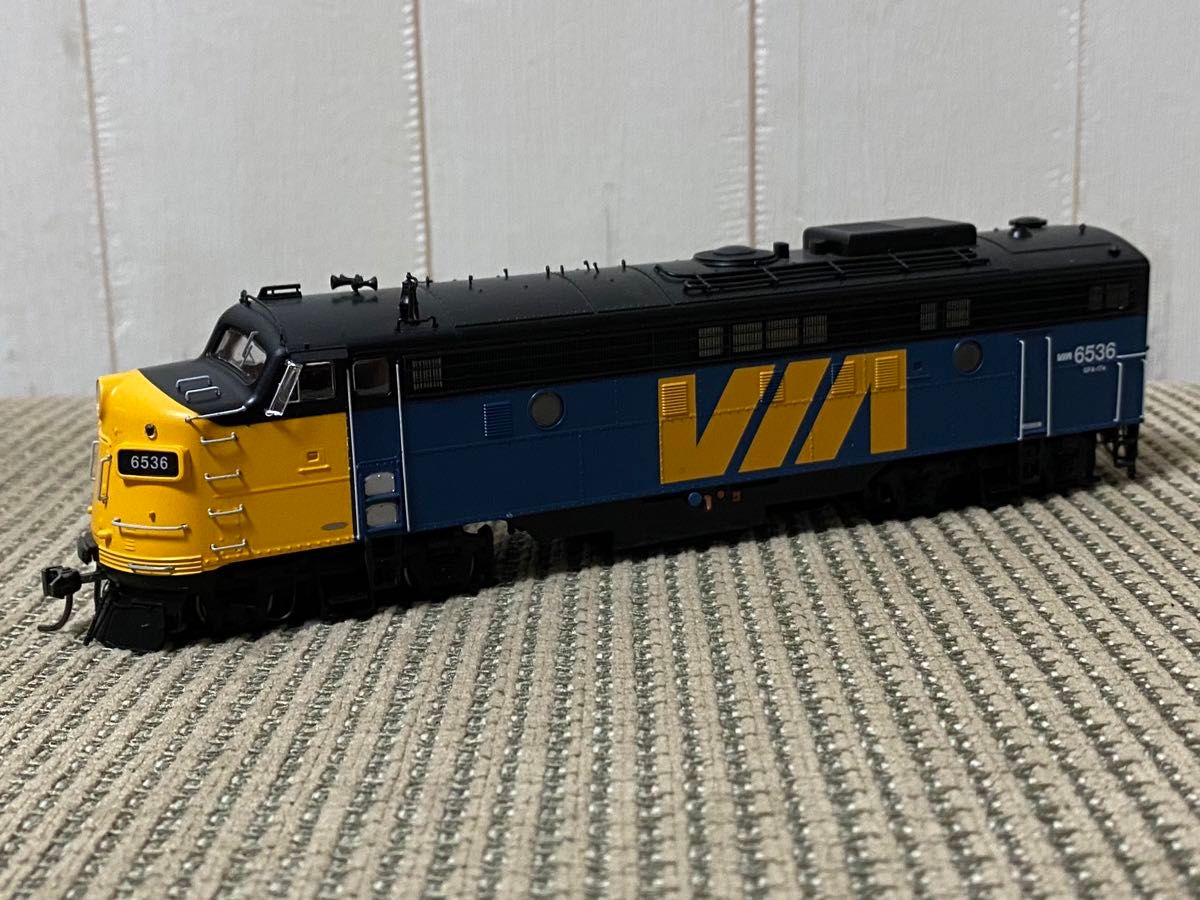 RAPIDO　220579　VIA RAIL CANADA　FP9A　#6536　GMD エンジン機関車　DCC / フルサウンド