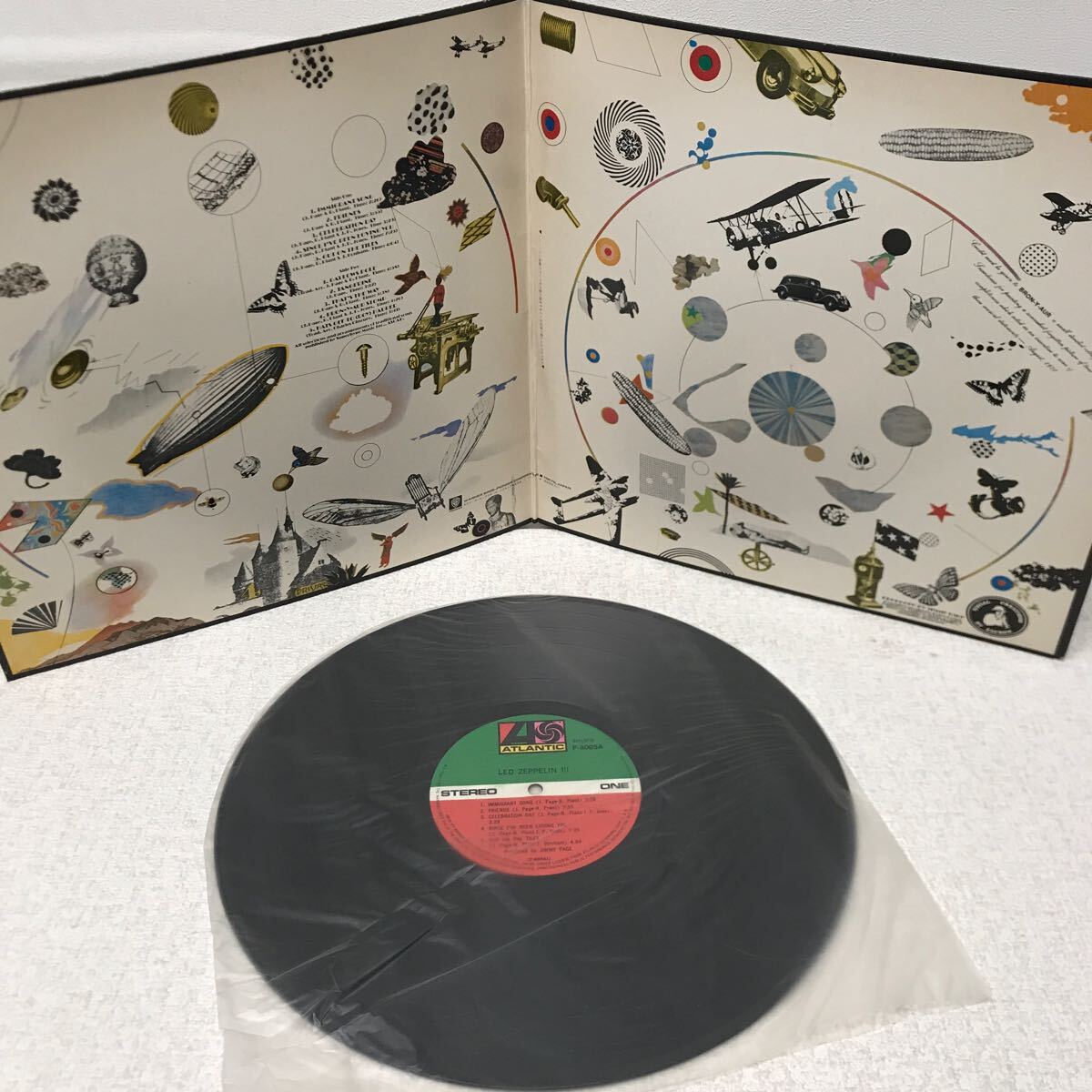 I0517A3 まとめ★レッド・ツェッペリン LED-ZEPPELIN LP レコード 4巻セット 音楽 洋楽 ロックⅠ Ⅱ Ⅲ / THE SONG REMAINS THE SAME 他_画像9