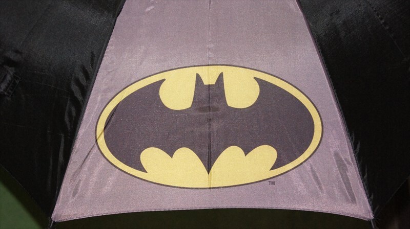 BATMAN バットモービル デザイン 子供用傘 持ち手がフィギュア DCコミックス キッズ アメコミ キャラクター 雑貨[未使用品]_画像3