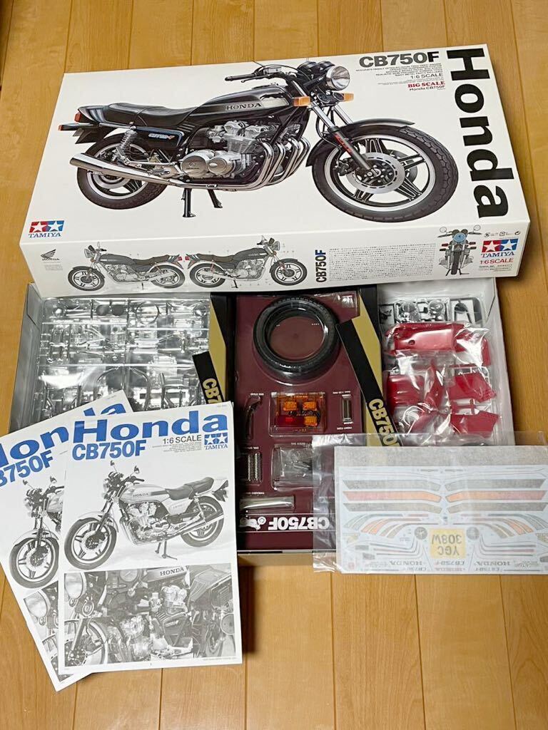  Tamiya plastic model 1/6 motorcycle series Honda CB750F not yet constructed TOOL BOX made CB750F illustration T-shirt new goods M size 