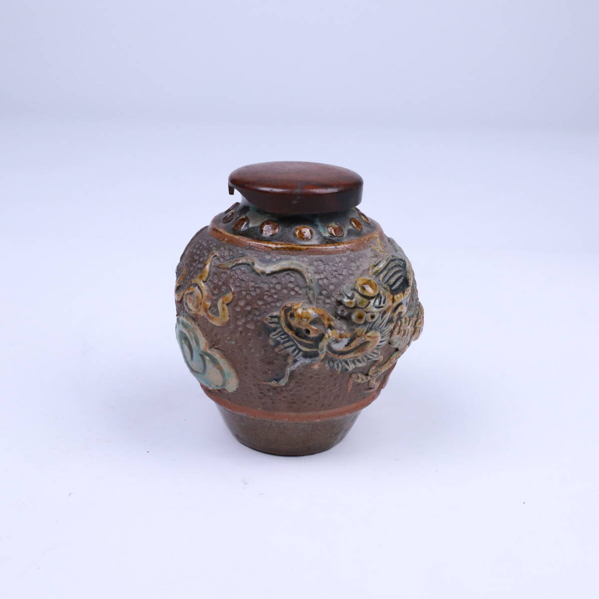 琉球燒 浮雕龍紋瓶 瓷器 陶器骨董 時代物 古美術 古道具 極細工 古美術品 置物_画像4