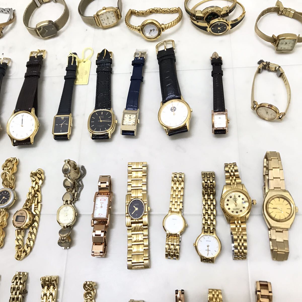 M ゴールドカラー 腕時計 90本まとめ売り EMPORIO ARMANI セイコー シチズン カシオ オリエント CYMA テクノス 等 稼働品含むの画像5