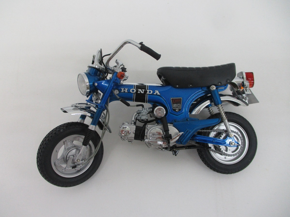 7525P EBBRO エブロ 1/10 DAX Honda ST50 1969 M.BLUE ダックス ホンダ バイク 青 ブルー 10005 Premium Collection ダイキャスト ミニカーの画像6