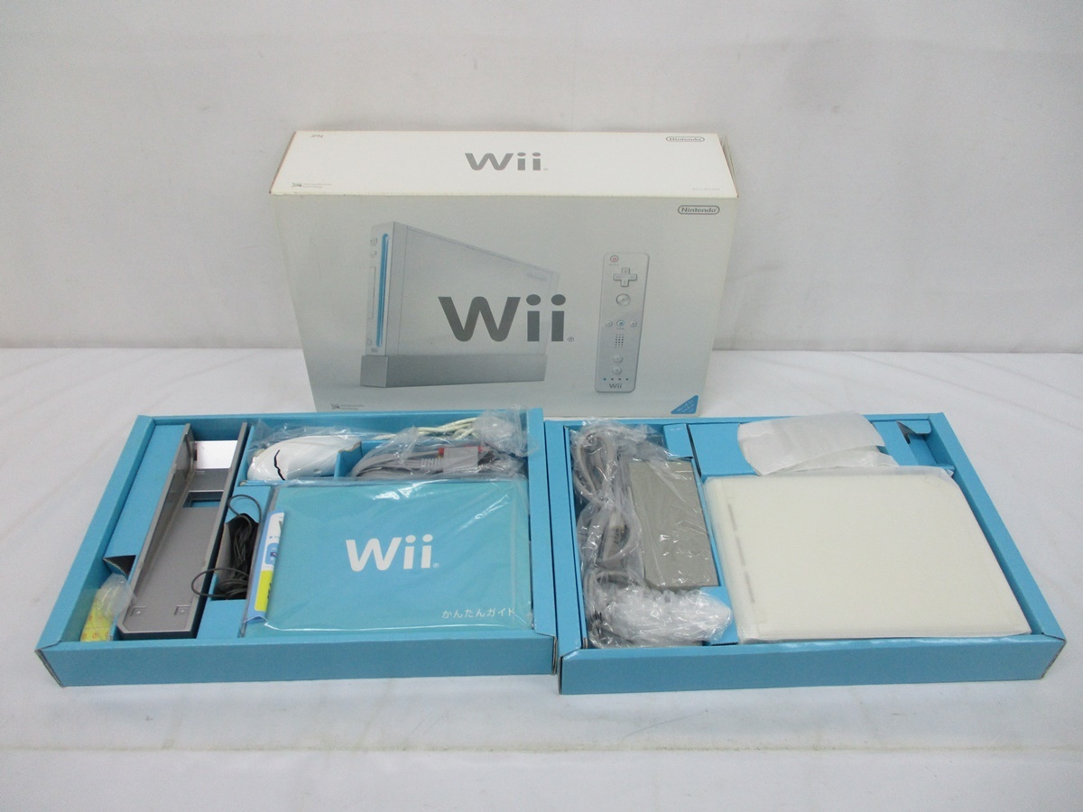 7636G ゲーム機 本体 コントローラ コード 大量 まとめ処分 ジャンク★ Wii Wii Fit プラス ゲームキューブ WiiU PS2 HORI ゲームパッド 他_画像3