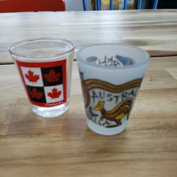 世界のショットグラス　冷酒カップ　5点セット　カナダ　スペイン　エジプト　オーストラリア　シンガポール　まとめ売り_画像2