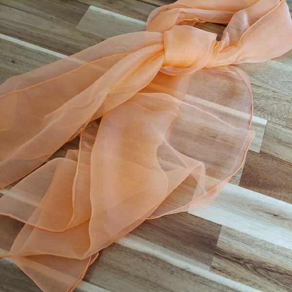 シルク100 絹100 きれいなライトオレンジのストールマフラー の画像1