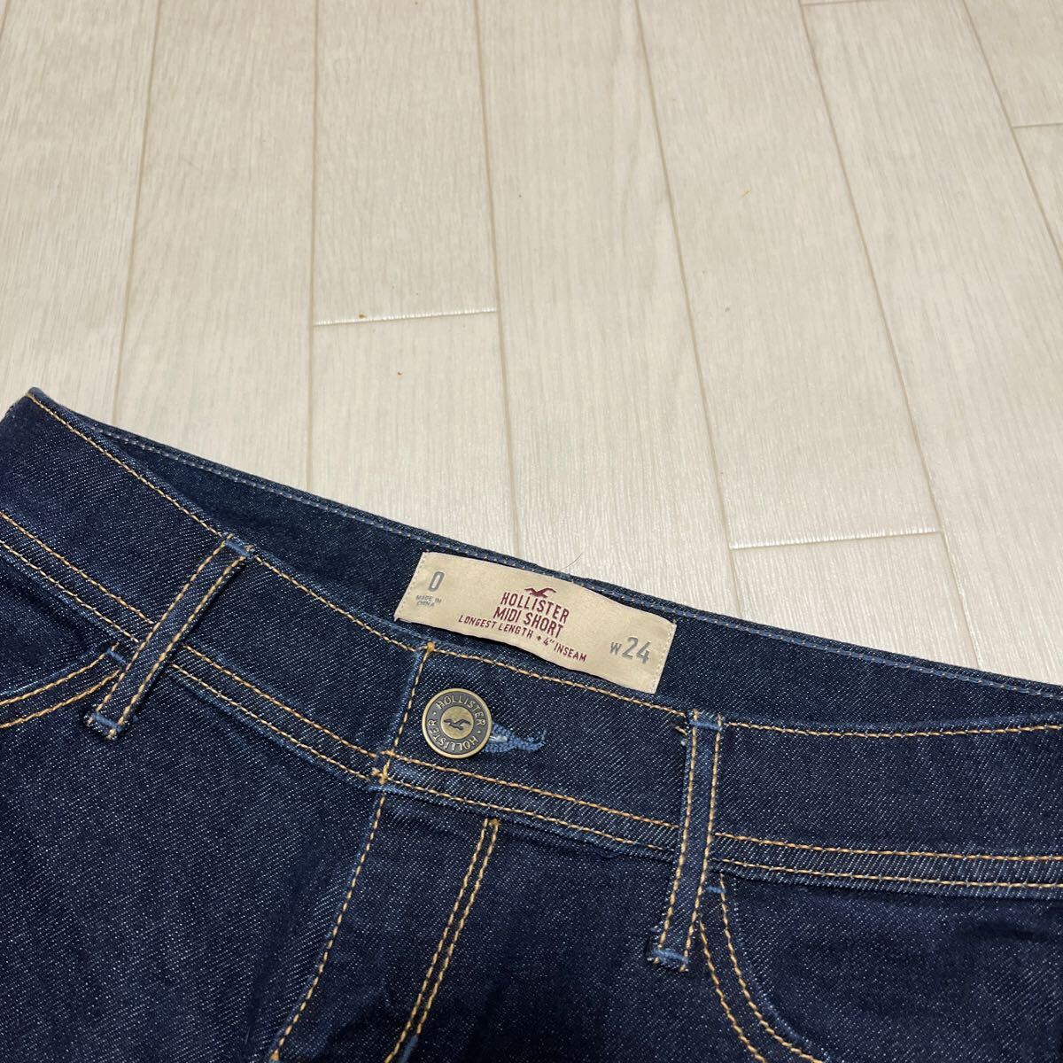 和320★ HOLLISTER MIDI SHORT ホリスター デニムパンツ ショートパンツ 裾ロールアップ 24 ブルー レディース_画像3