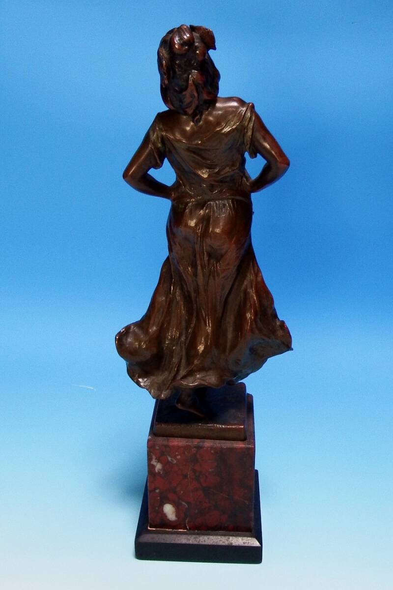 【団忠Antique】西洋彫刻家 在銘 ブロンズ女性像 台座を含め高さ35cmの画像4