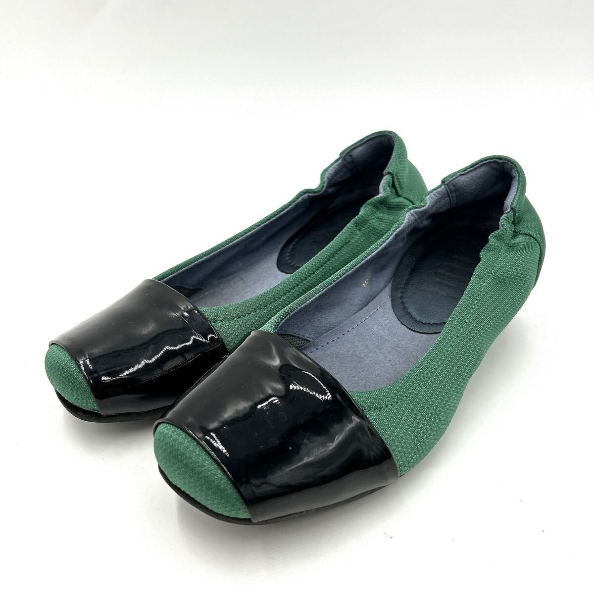 G ■ 洗礼されたデザイン '履き心地抜群' Fitfit フィットフィット 切り替え バイカラー パンプス シューズ 22.5cm レディース 婦人靴 _画像1