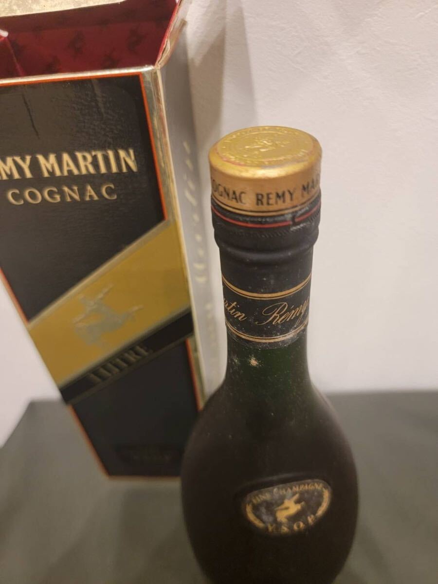 未開封　箱つき　REMY MARTIN　V.S.O.P.　COGNAC　1000ml　40％　レミーマルタン　コニャック　ブランデー　古酒_画像3