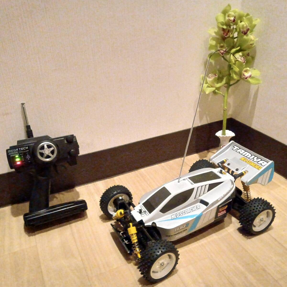 フルセット！タミヤ　ネオスコーチャー４ＷＤ　１／１０(TT-02B)_画像1