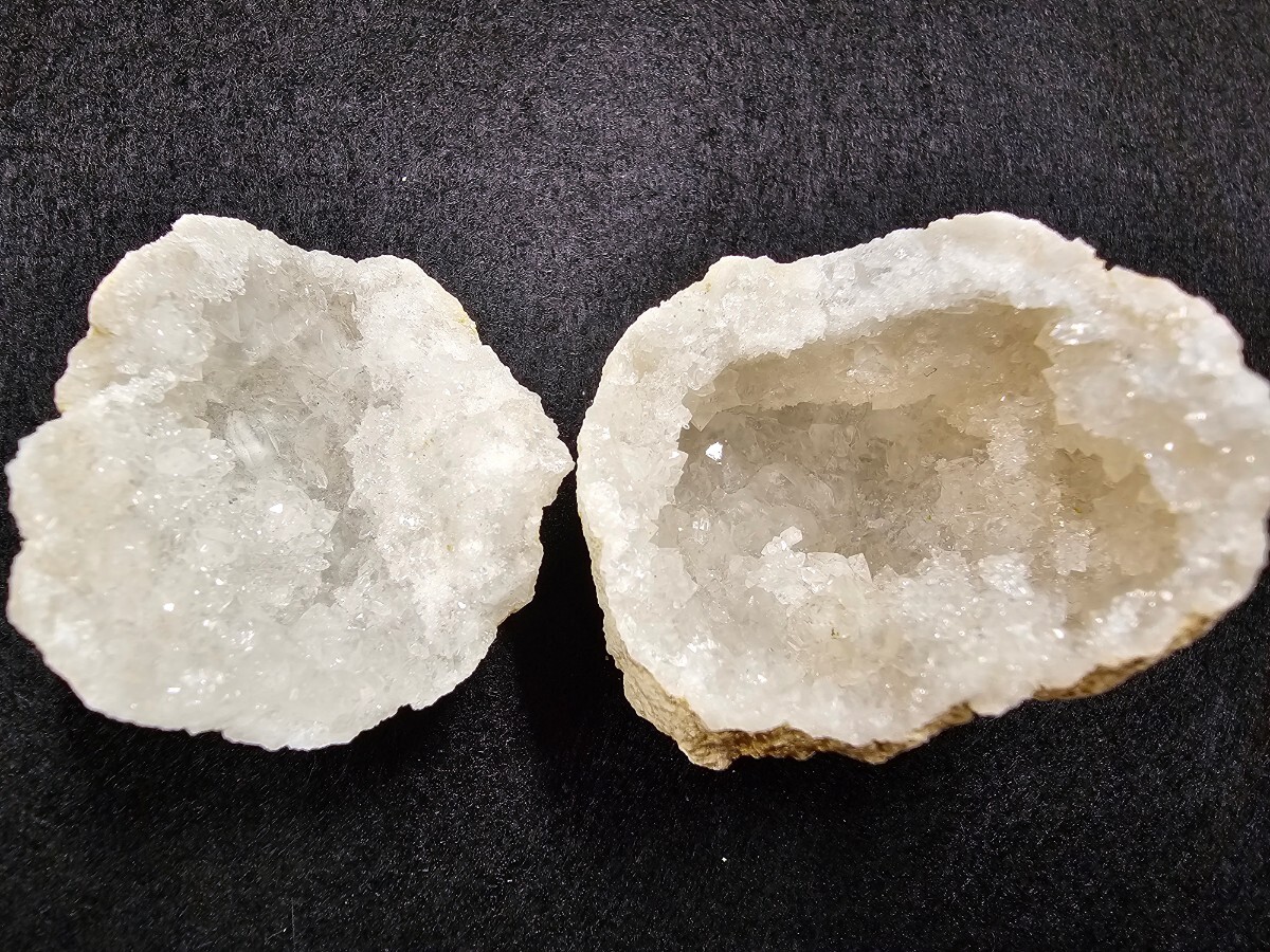 S-125 天然石 原石 モロッコ産 割れているジオード 水晶ジオードの画像3