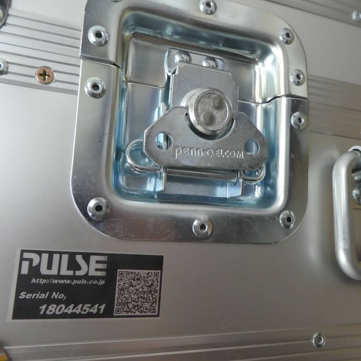 Q087【定価7万位】PULSE 24インチモニター取り付け可能 ハードケース プロ用 業務用 中古 ② /15の画像8