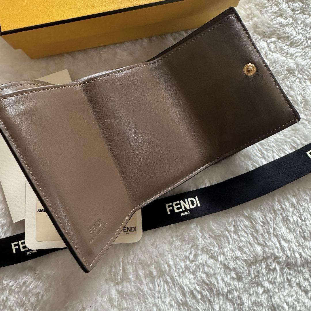 【美品】 156 FENDI フェンディ ズッカ柄 3つ折り財布 ミニ財布