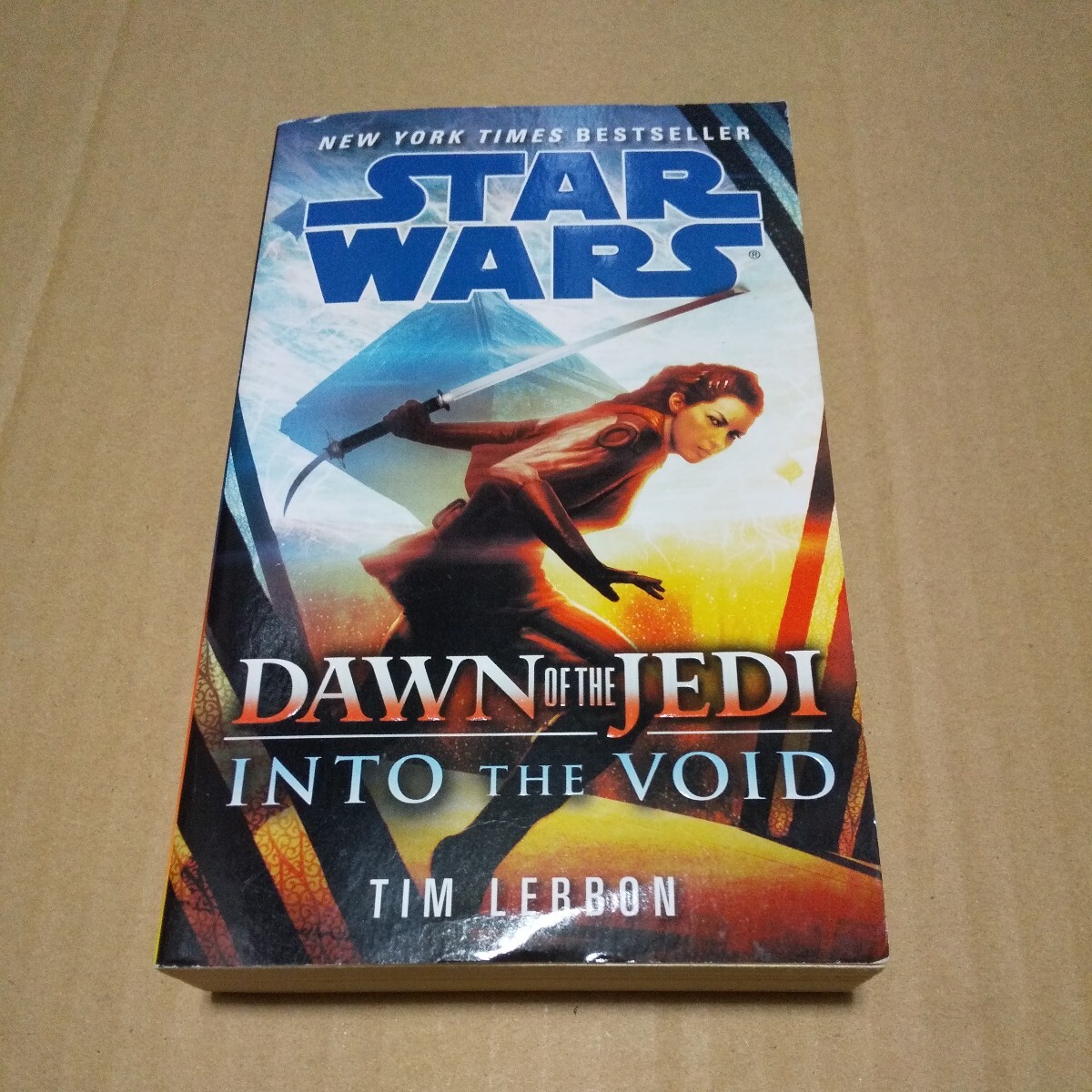 洋書　Star Wars: Dawn of the Jedi: Into the Void Tim Lebbon　中古品　スター・ウォーズ：ジェダイの夜明け_画像1