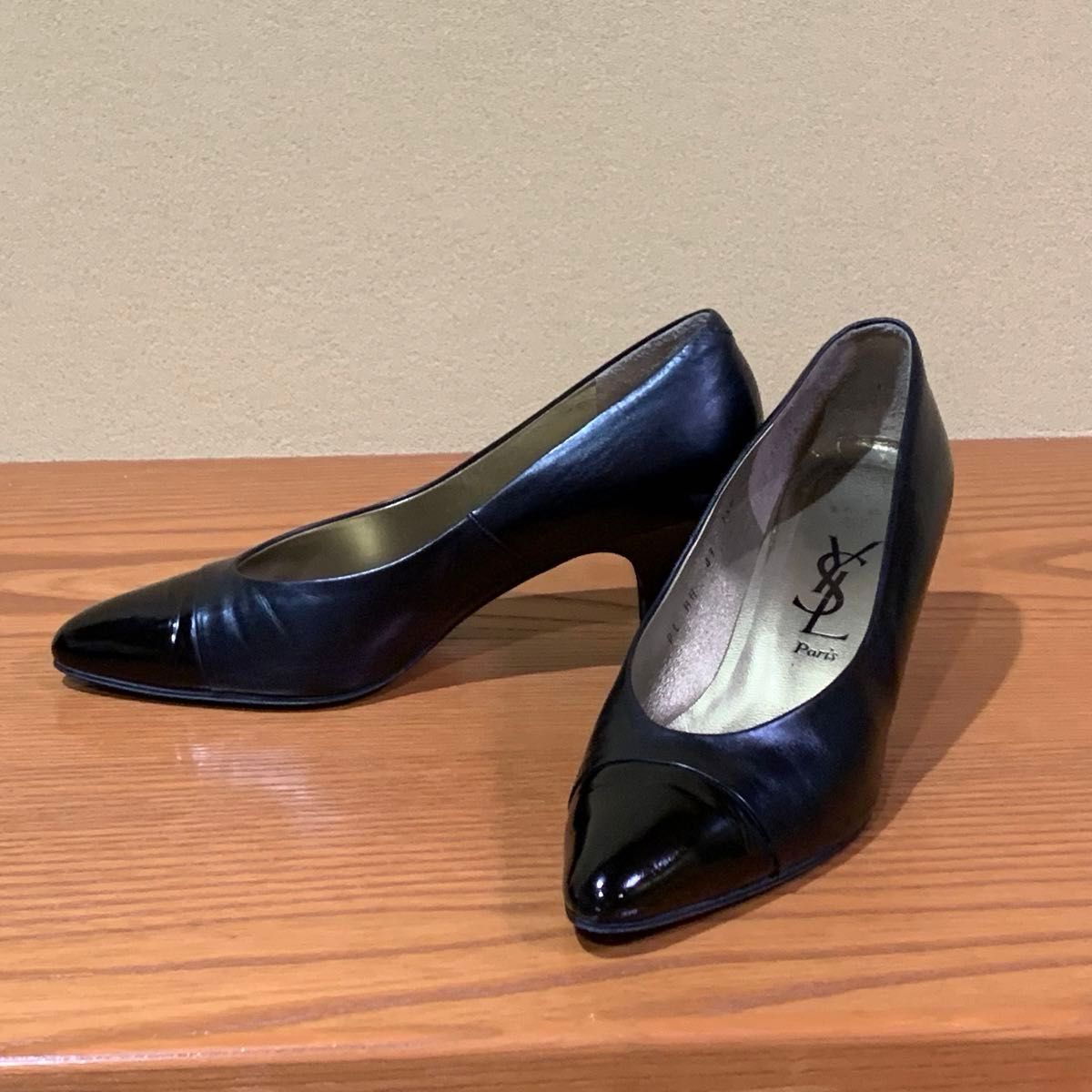 イヴ・サンローラン ヒール パンプス 22 5cm レディース Black イヴ・サンローラン ヒール パンプス 22 5cm レディース Black