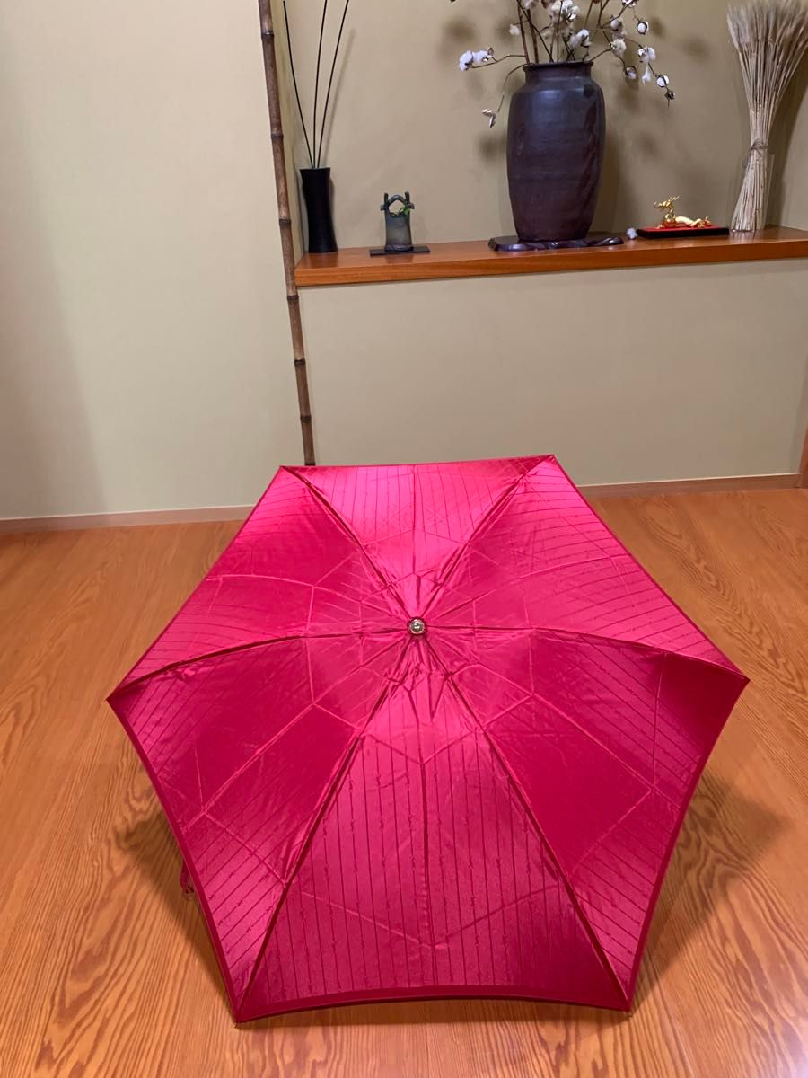 イヴ・サン ローラン 折り畳み傘 YSL柄 レッド|Yahoo!フリマ イヴ・サン ローラン 折り畳み傘 YSL柄 レッド|Yahoo!フリマ