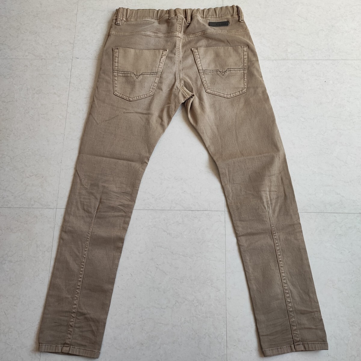 美品 DIESEL Ｗ２８ ディーゼル ジョグ ジーンズ JOGG JEANS デニム KROOLEY-NE 0670M 送料込み_画像6