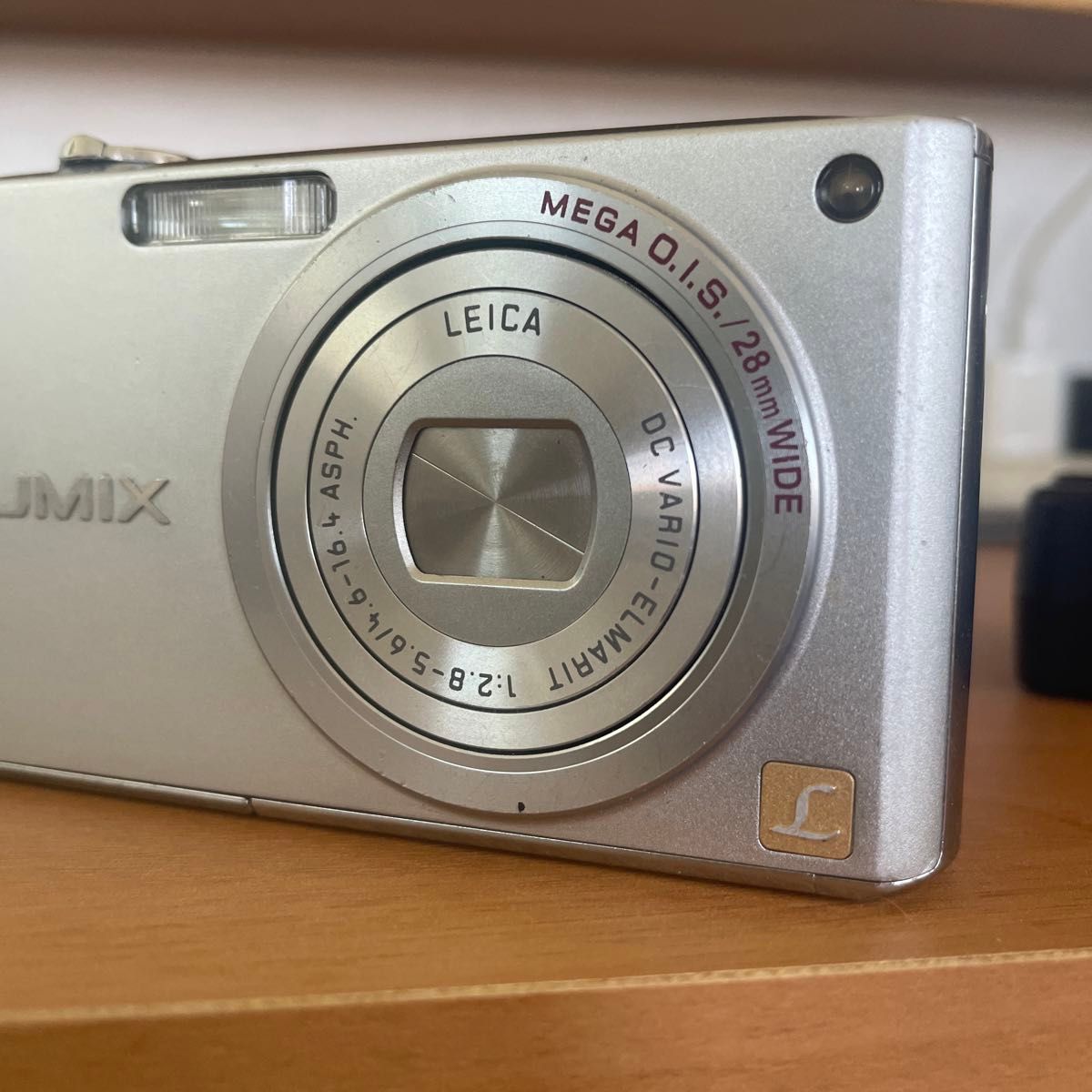 Panasonic  LUMIX DMC-FX33