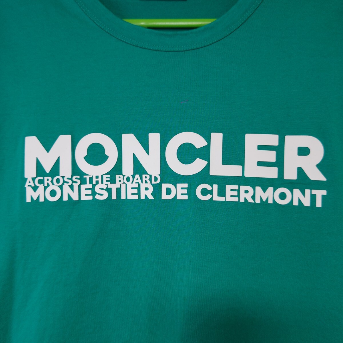 ［美品］国内正規品 モンクレール MONCLER Tシャツ 半袖 Mサイズ 緑