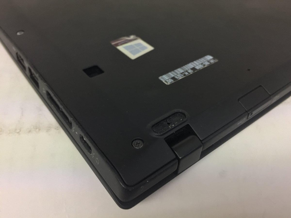 ジャンク/ LENOVO 20KGS0B300 ThinkPad X1 Caebon Corei5-8世代 メモリ不明 ストレージ無し 【G22821】_底面のゴムの1つが欠損しています