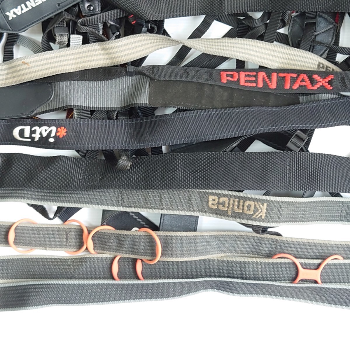 u11)1 jpy ~ Junk camera strap set sale Nikon MINOLTA PENTAX OLYMPUS Canon strap camera strap 