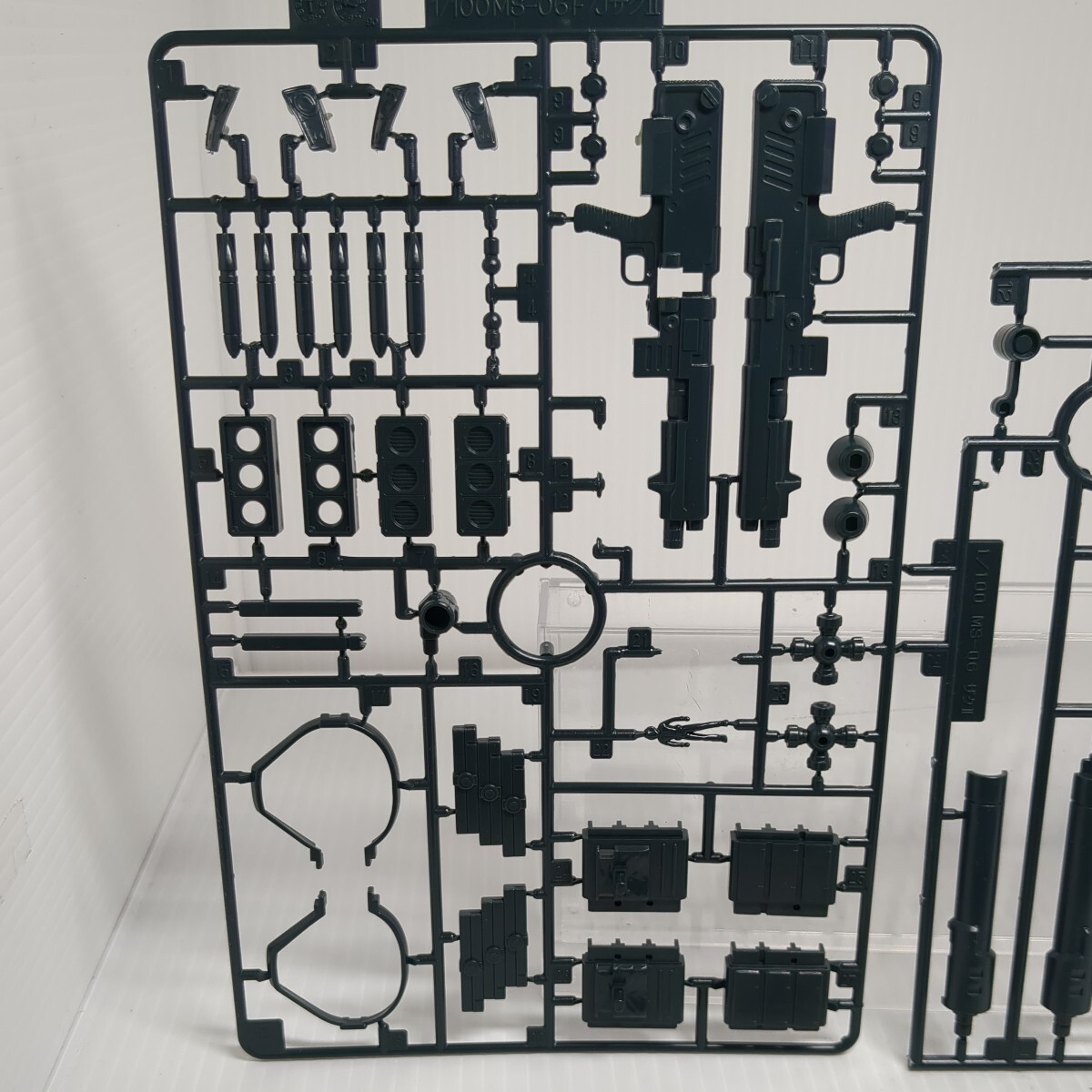 U-60g 5/13 MG ザク　武器ランナー　ガンダム 同梱可 ガンプラ ジャンク_画像3