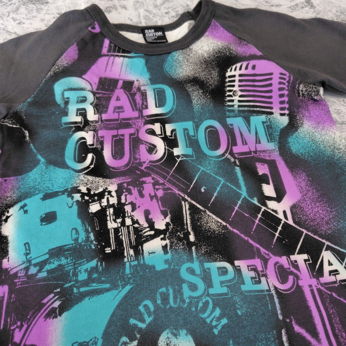 RAD Custom ラッドカスタム 半袖Ｔシャツ 110cm グレー ラグラン グラデーション パープル エメラルドグリーン