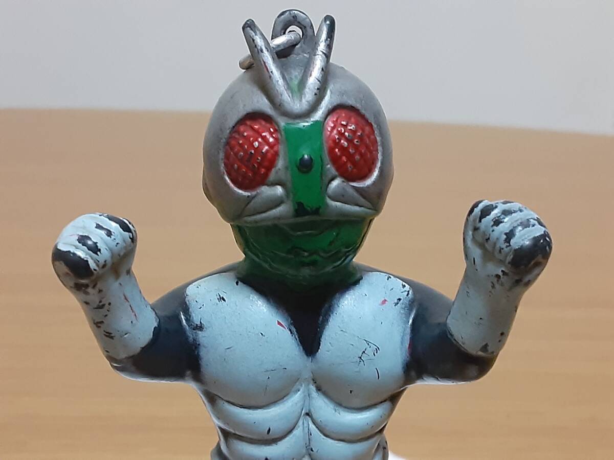 70 period old Bandai made! Kamen Rider * Mini pendant sofvi approximately 115. first generation 1 number that time thing! staple product 