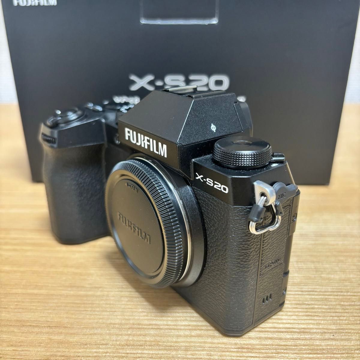 FUJIFILM X-S20超美品(保証書、付属品完備)おまけ付き レンズキット