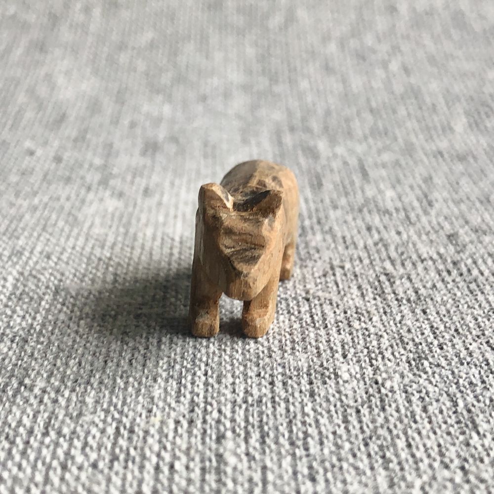 犬 木彫り 一刀彫 郷土玩具 置物 オブジェ ミニチュア 民芸 工芸 アンティーク ビンテージ 可愛い A_画像3