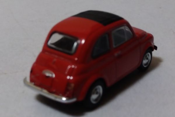 * Fiat 500 1/64 Konami *