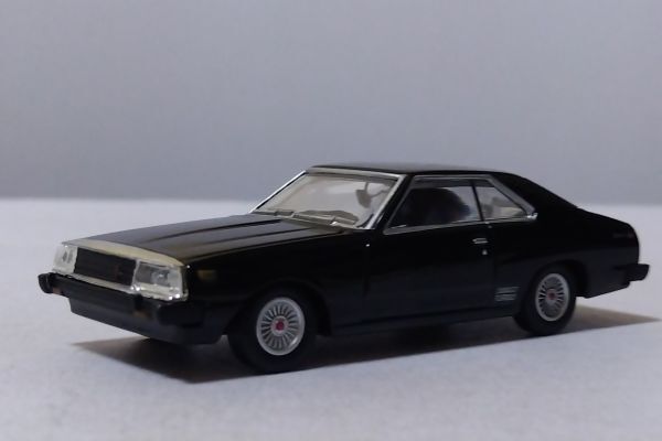 ★日産スカイライン　2000ターボGT-ES（ブラック）　　　1/64コナミ★_画像8