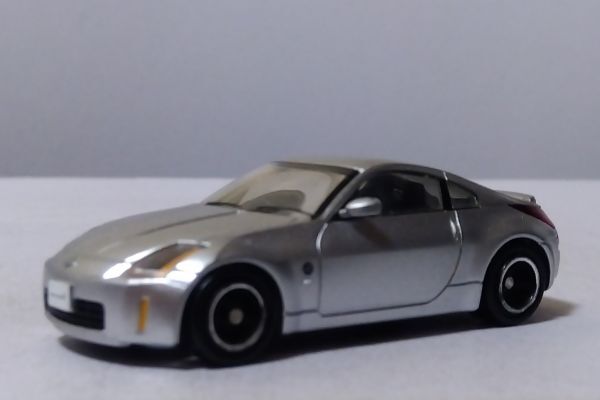 ★日産　フェアレディ　Z　　　1/64メーカー不明★_画像8