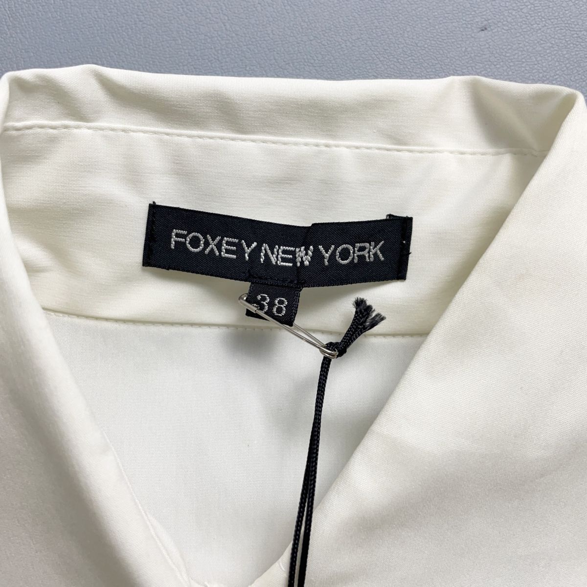  новый товар  неиспользуемый  FOXEY NEW YORK ... ... дизайн  рубашка  ...  вершина ...  женский   белый  размер  38*OC1632