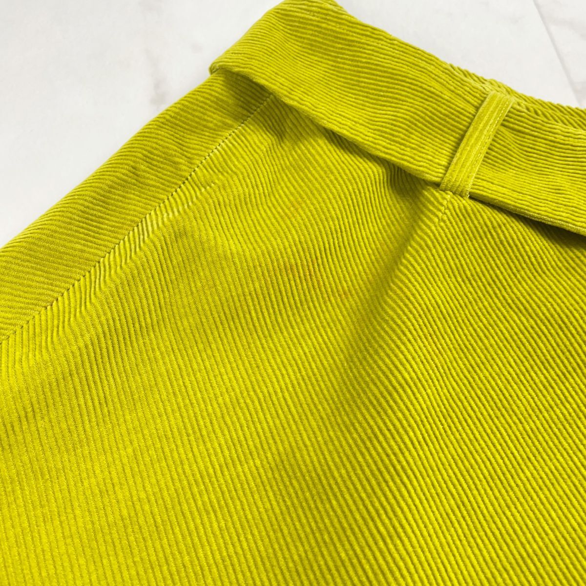 agnes b. アニエスべー コーデュロイベルトコットン台形スカート サイドジップ ミニ丈 裏地あり 黄色 黄緑 サイズ38*OC1620_画像7