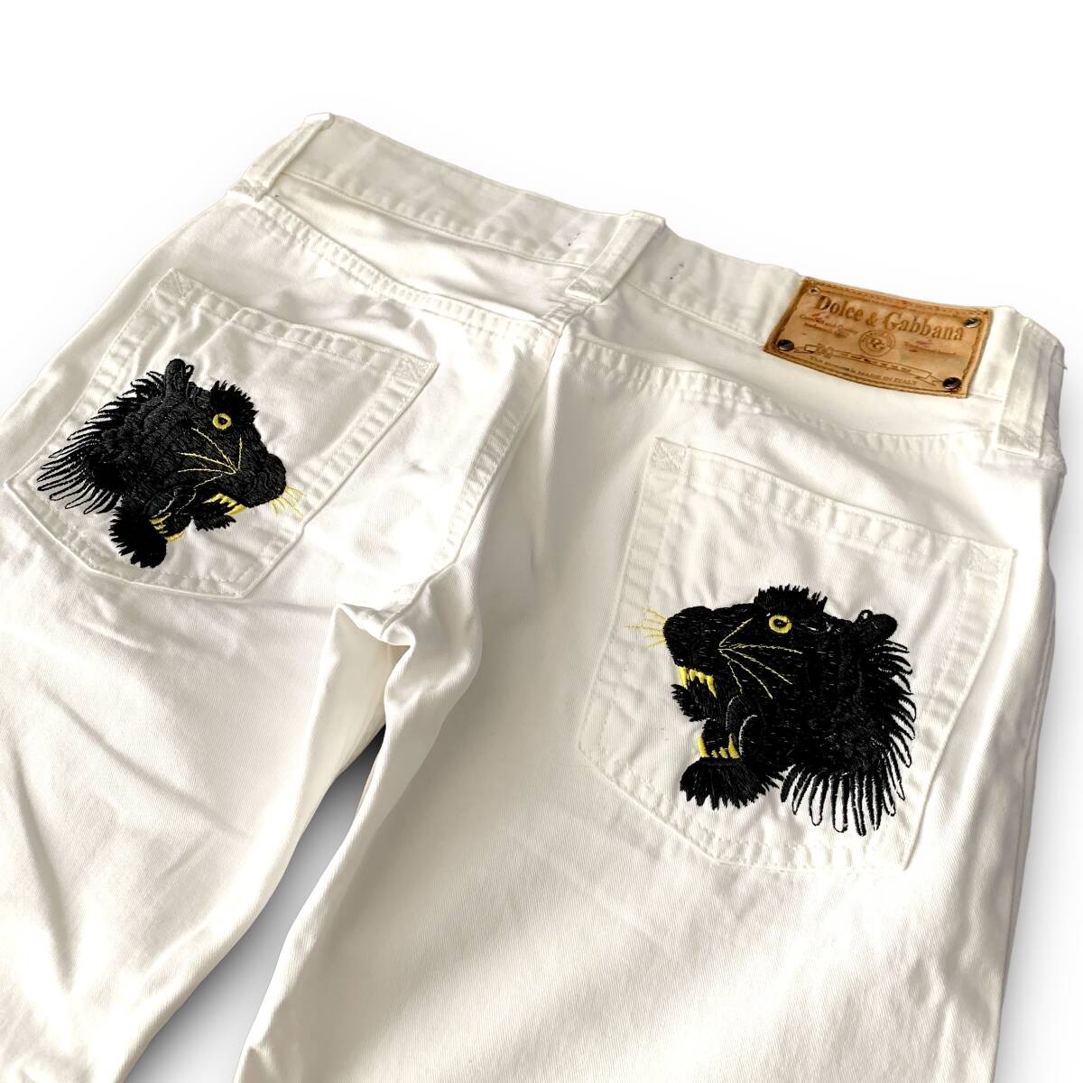 C14 прекрасный наименование товара произведение Panther дизайн 46 M передний и задний (до и после) [ Dolce & Gabbana Dolce&Gabbana DOLCE&GABBANA] чёрный . вышивка белый Denim брюки джинсы белый 