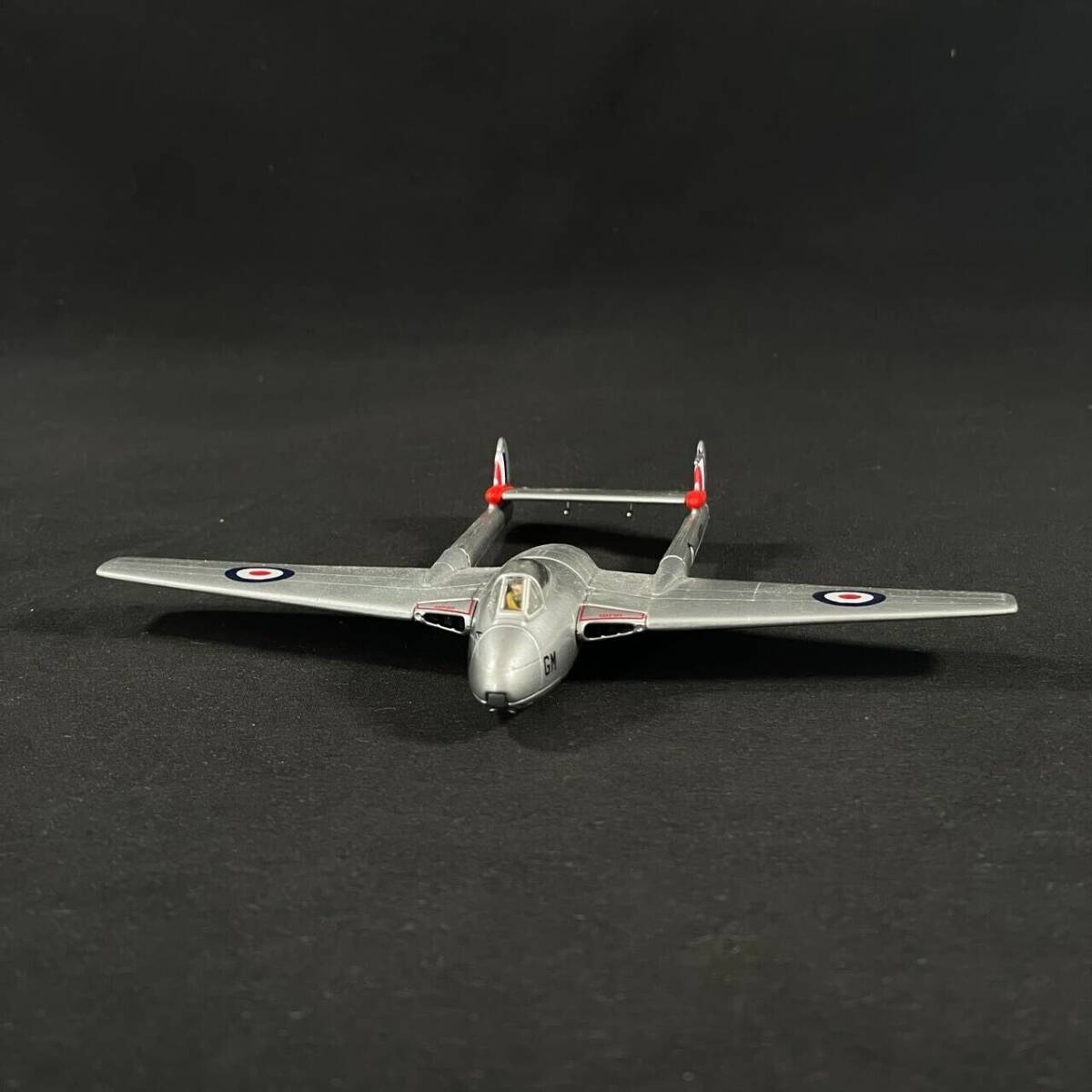 Corgi AA37301 1:72 Scale DH Vampire FB MK.5, WG833:GM, WG Cdr E.G.L Milington 海外 即決_Corgi AA37301 1:72 5