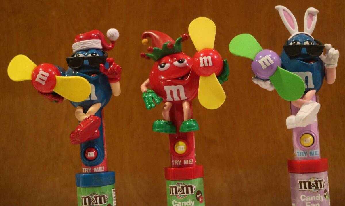 M&M's Fan Lot Of 3- Rare M&M Collectibles Star - Christmas & Easter 海外 即決_M&Ms Fan Lot Of 3 4