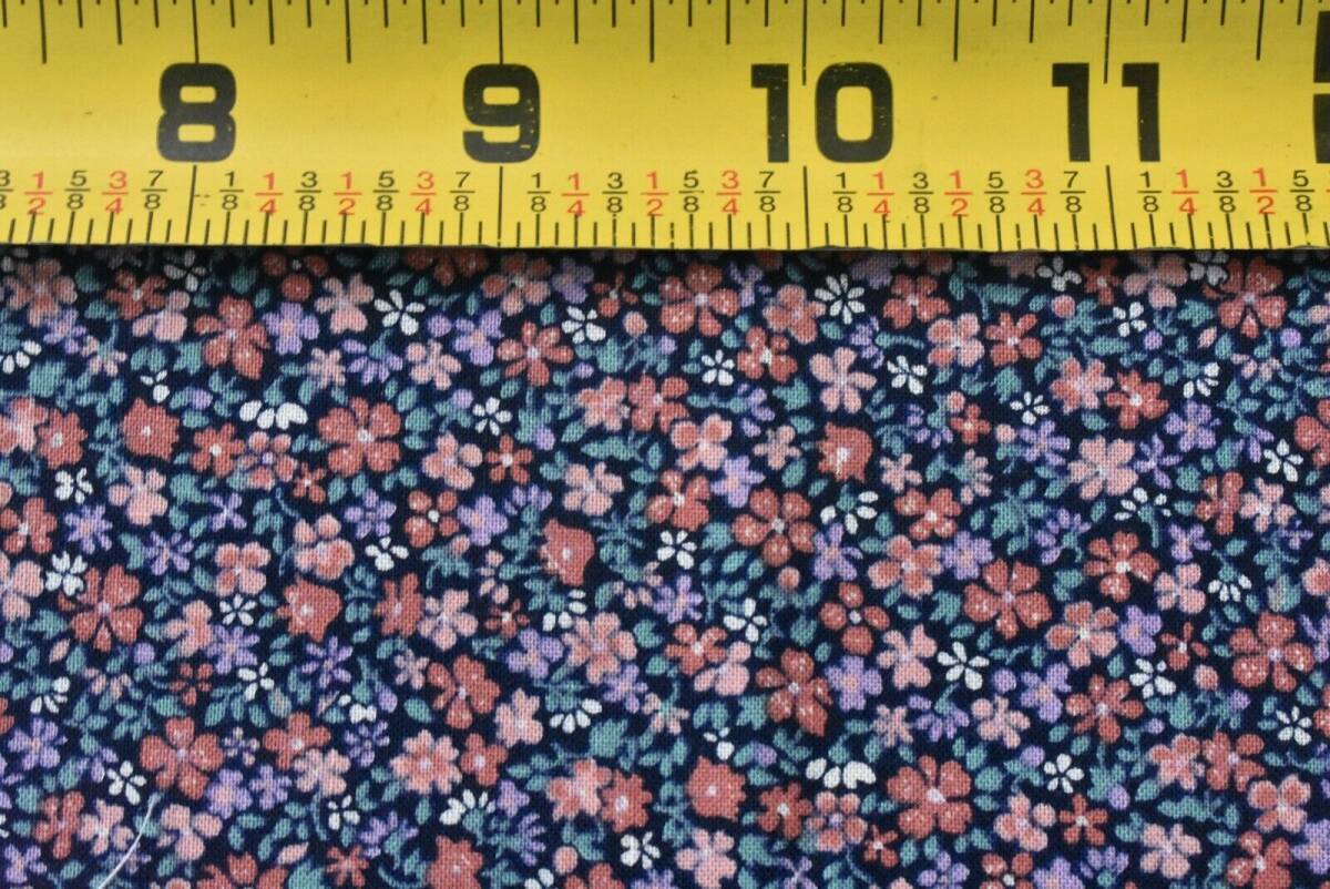 By 1/2 Yd, Vintage, Pink Calico on Navy Quilt Cotton, Peter Pan, V40 海外 即決_By 1/2 Yd, Vintage 1