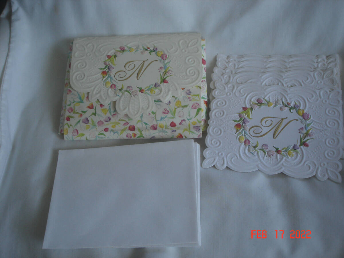 CAROL'S ROSE GARDEN EMBOSSED FOLIO SET of 7 MONOGRAMMED " N " NOTE CARDS & ENVS. 海外 即決_CAROLS ROSE GARDE 1