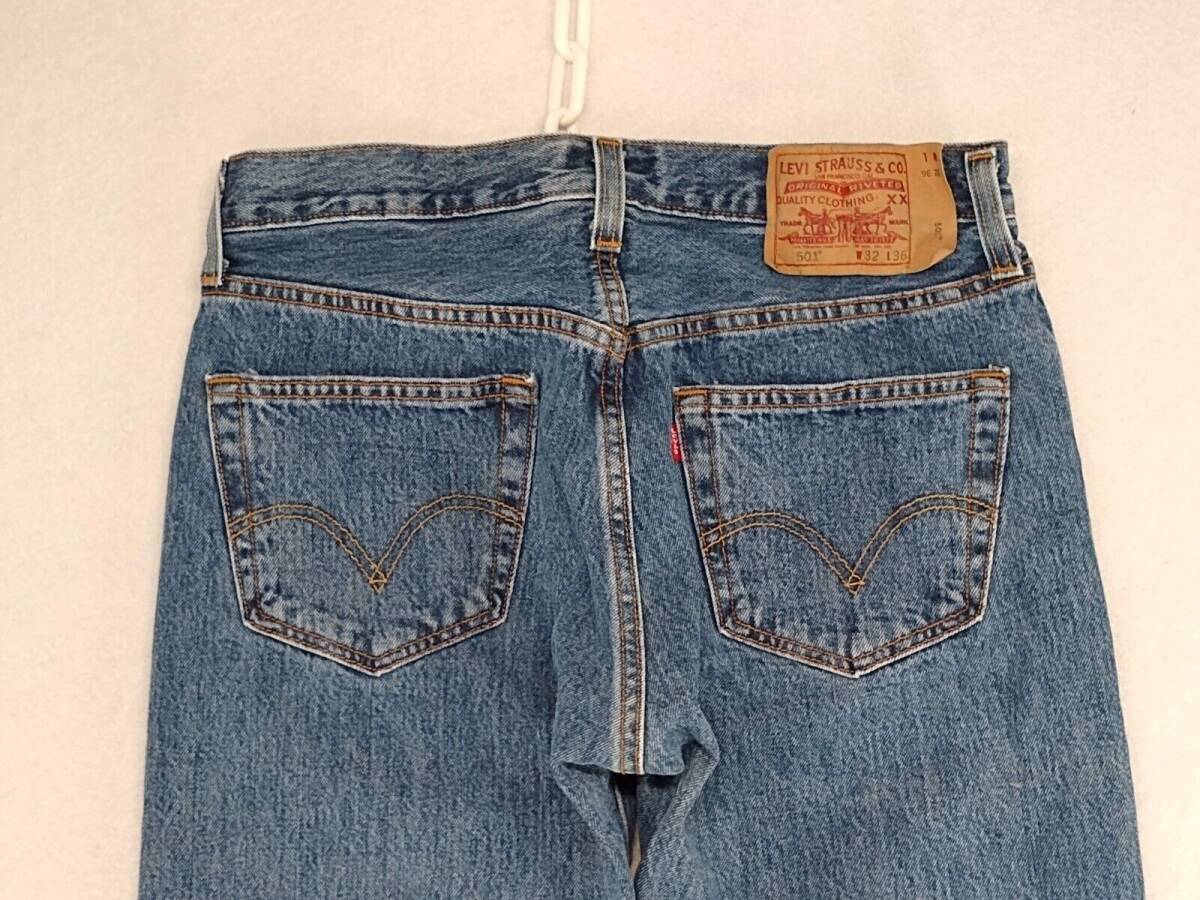 Levi's Vintage 90's Original 501: Straight Leg Butterfly Jeans Men 32x36 Blue 海外 即決_Levis Vintage 90 8