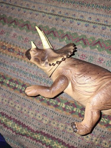 HOLY GRAIL Rare 1998 Jurassic Park TRICERATOPS Universal Studios EXCLUSIVE As Is 海外 即決_HOLY GRAIL Rare 19 9