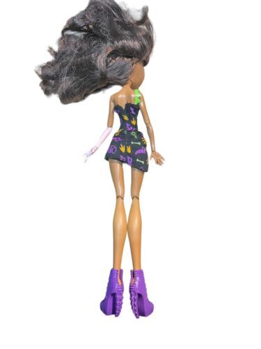 Monster High Clawdeen Wolf Doll Freaky Field Trip Fashion Doll 2008 Mattel 海外 即決_Monster High Clawd 2